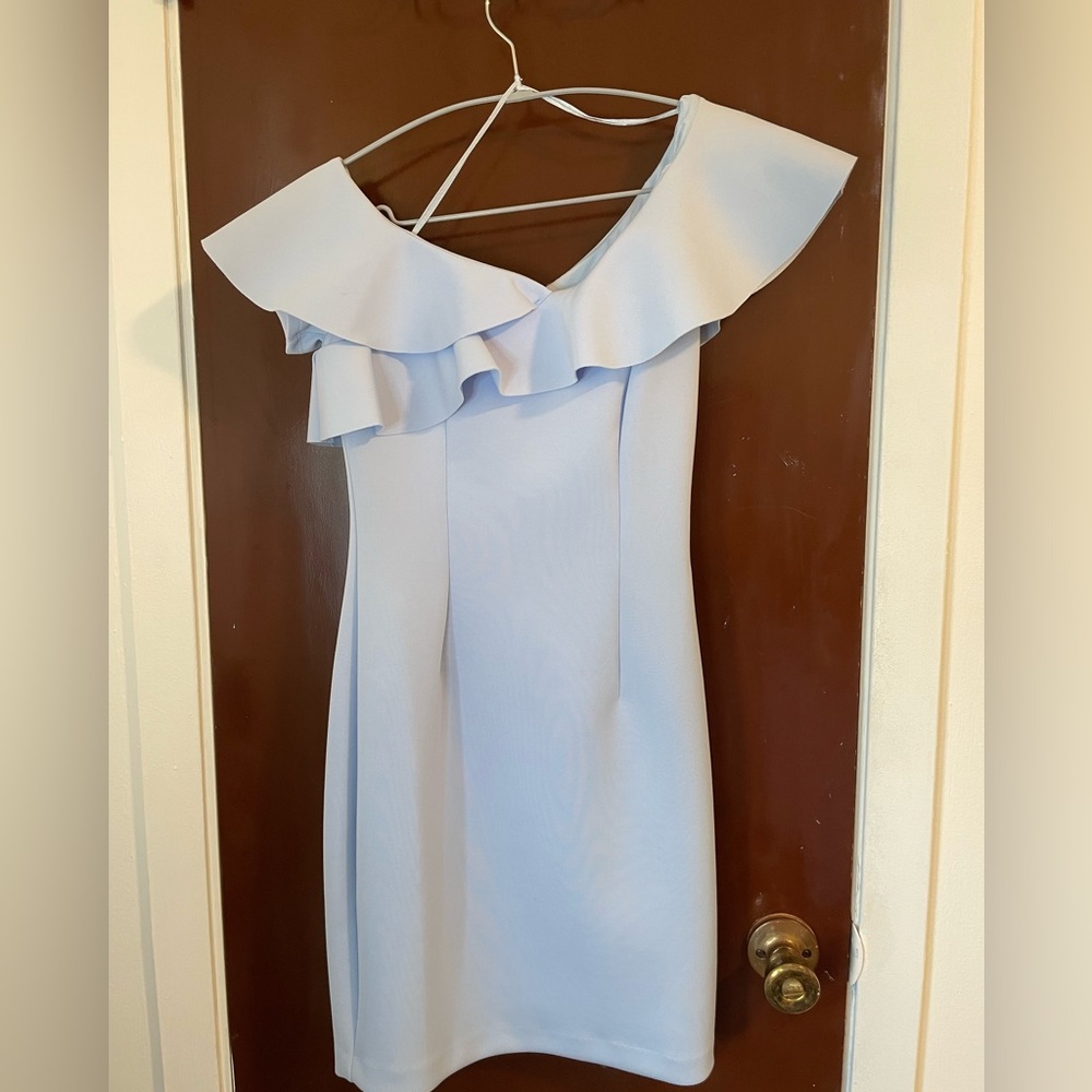 GUESS off-shoulder dress